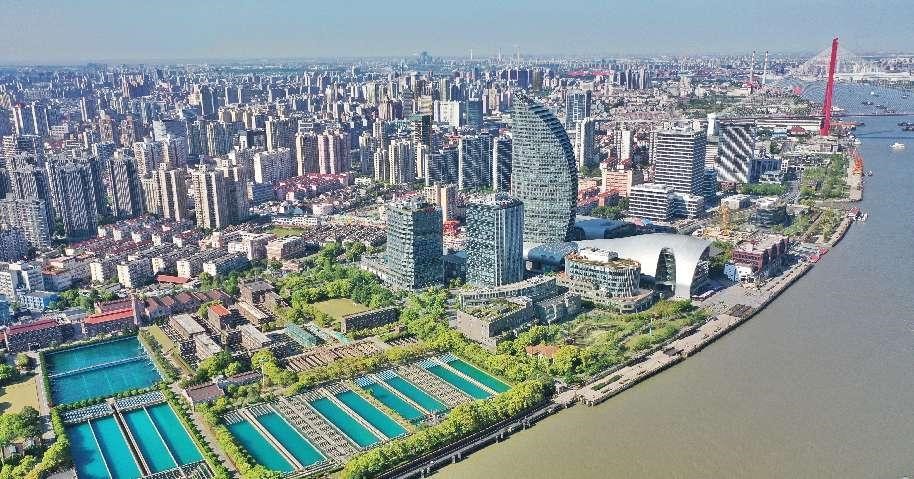 长江口二号古船顺利入坞16.jpg